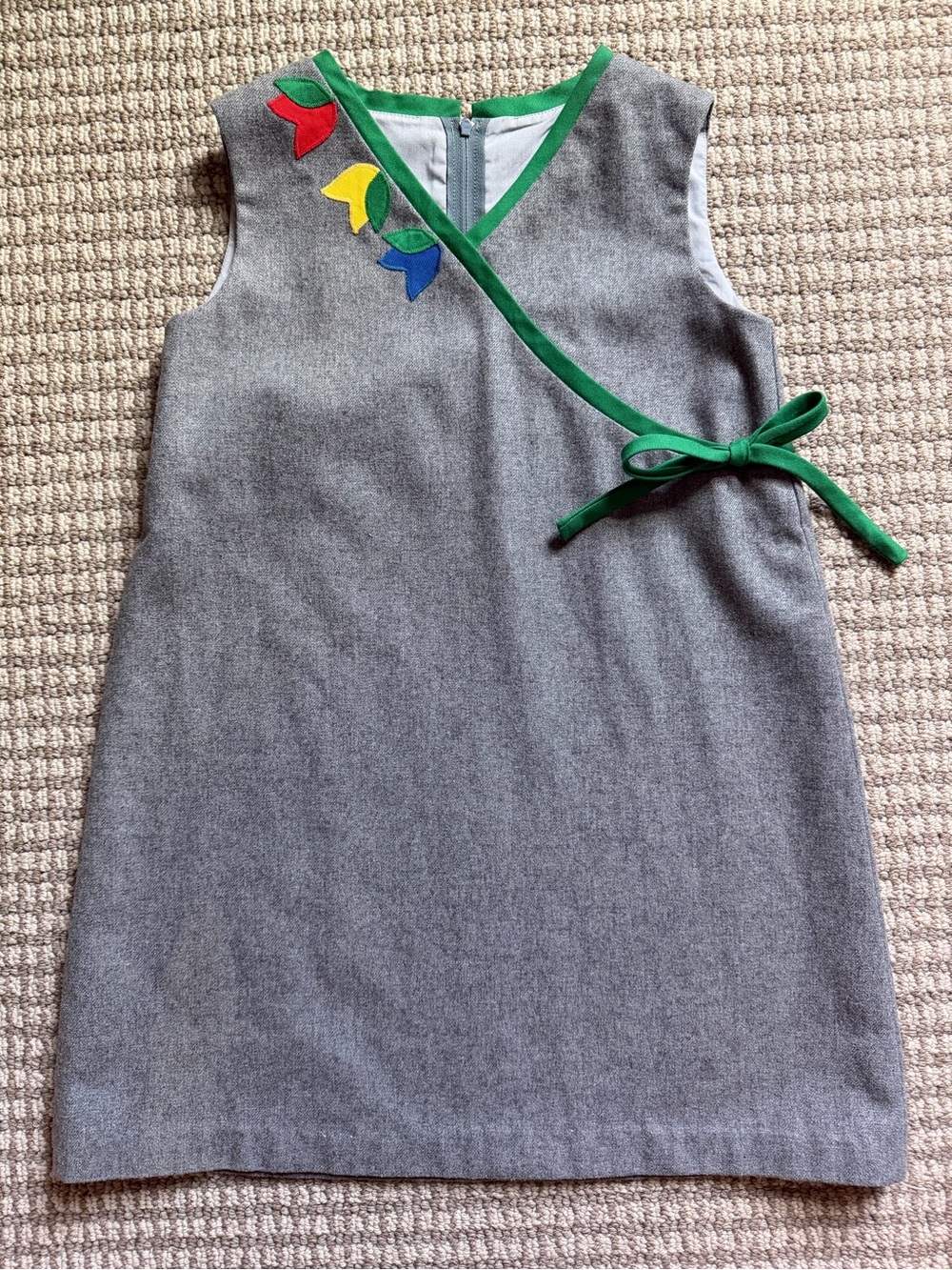 Vintage Florence Eiseman Girls' Gray wool Dress size 6 flower Applique